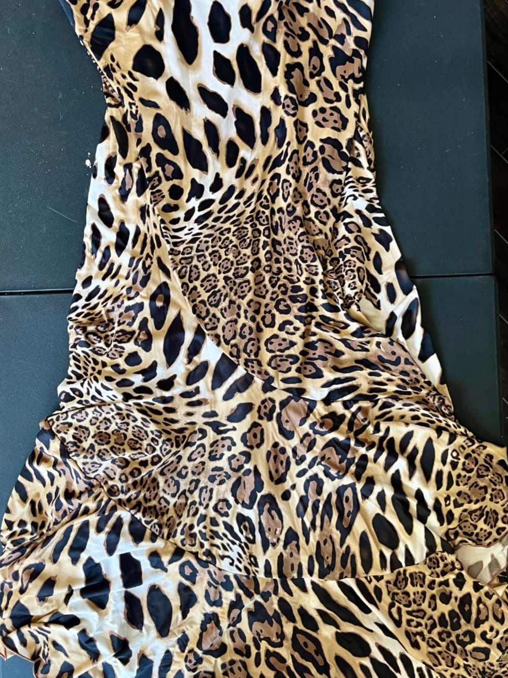 Never worn animal print slip dress with uneven him - Picture 2 of 4
